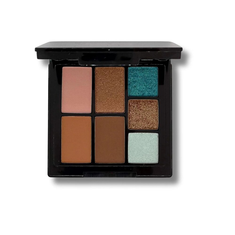 NWT  reina rebelde wet dry eye color sirena palette